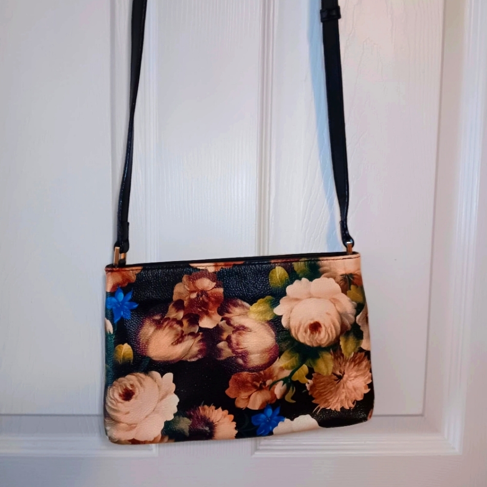 Halogen Nordstrom Floral Crossbody Bag - Picture 7 of 7